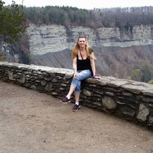 Meet your Posher, Bobbi